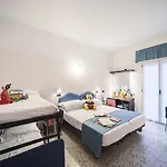 Levante 4*