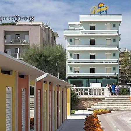 מלון Levante 4*