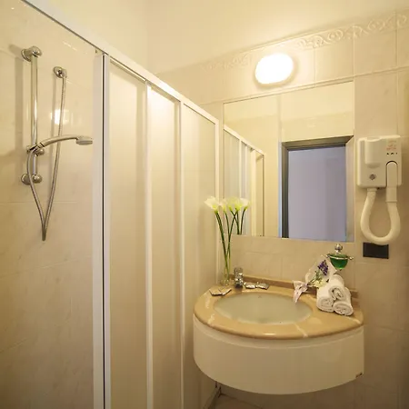 Levante Hotel