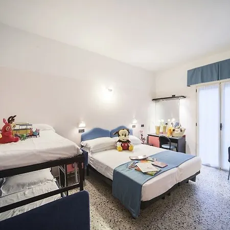 Levante 4*