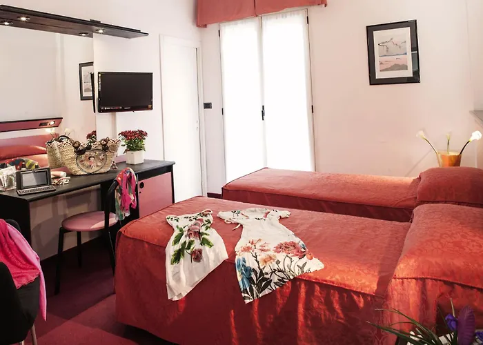 Levante 4* Римини